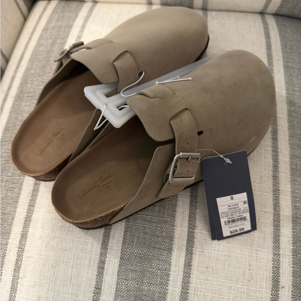 NWT Universal Thread - women’s Betsy clog
